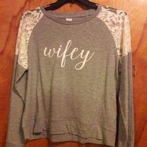 Sweatshirt